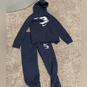 Boys Nike Sweatshirt Sweatpant Set Size 6